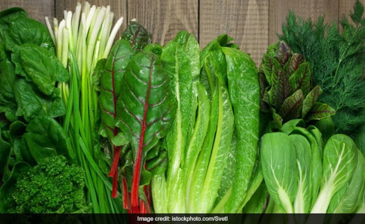 Leafy greens contain good amount of folic acid