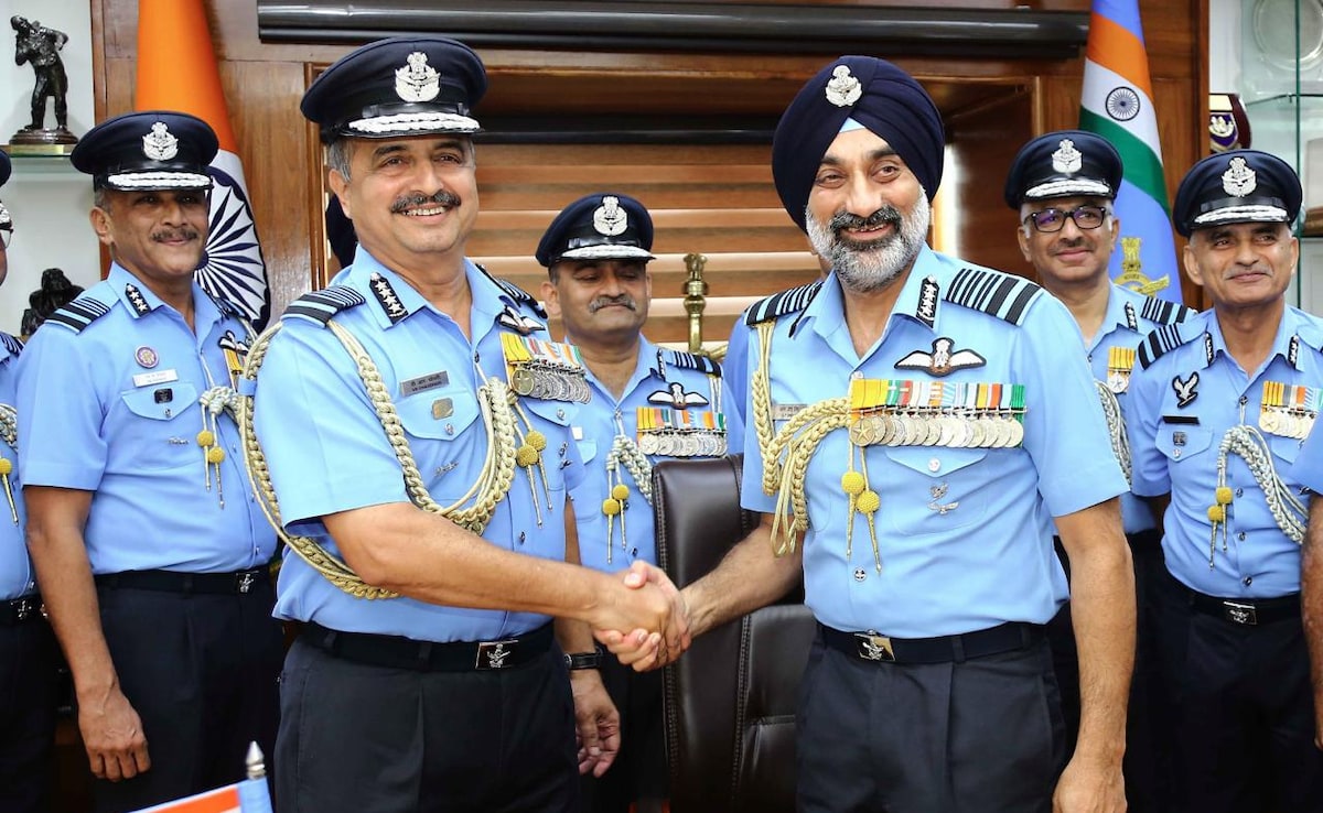 Air Marshal Amar Preet Singh succeeds Air Chief Marshal VR Chaudhari as new Air Force chief