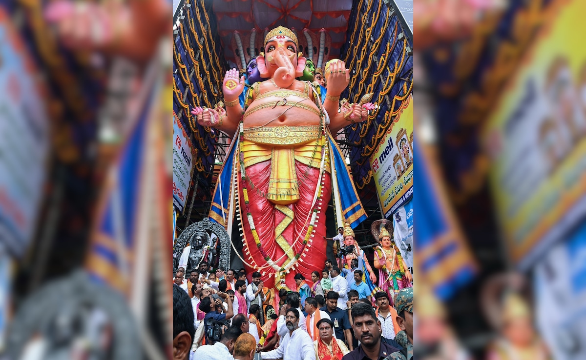 Telangana Chief Minister Revanth Reddy visits the 70-feet tall Lord Ganesha on the occasion of the Ganesh Chaturthi festival, at Khairatabad in Hyderabad